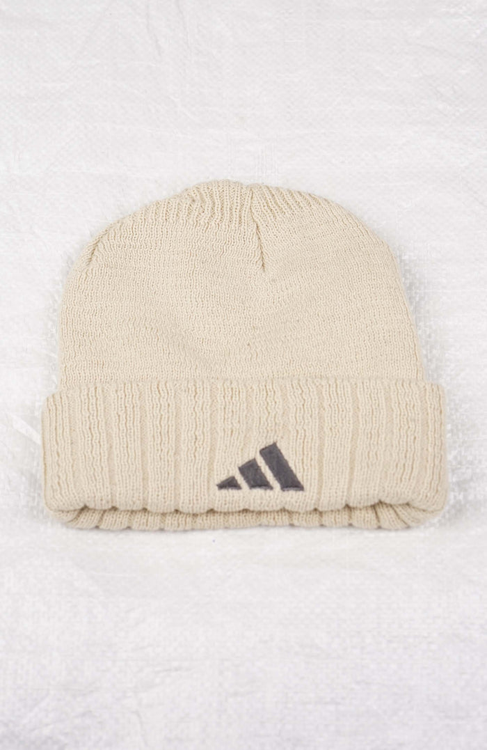 VINTAGE ADIDAS BEANIE