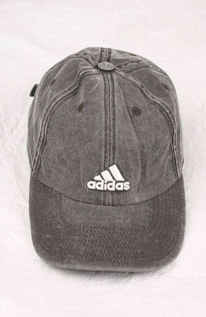 VINTAGE ADIDAS HAT