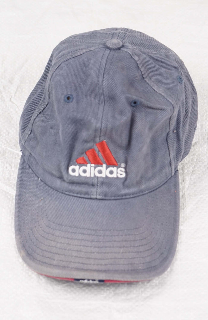 VINTAGE ADIDAS HAT