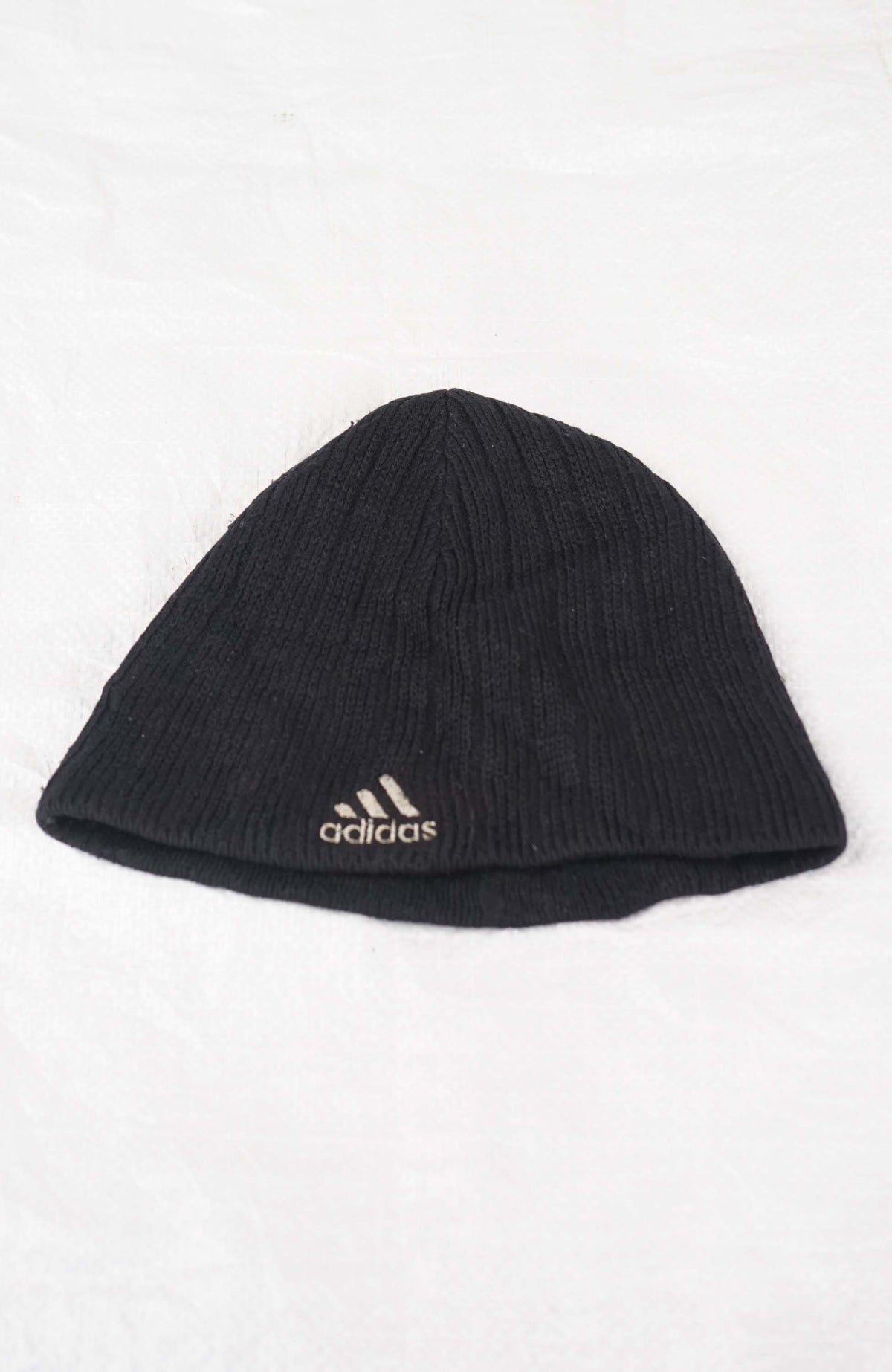 VINTAGE ADIDAS SKULL BEANIE
