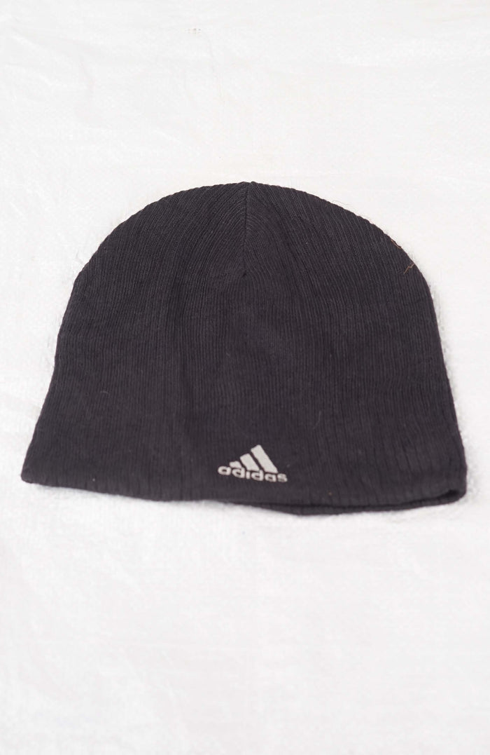 VINTAGE ADIDAS SKULL BEANIE