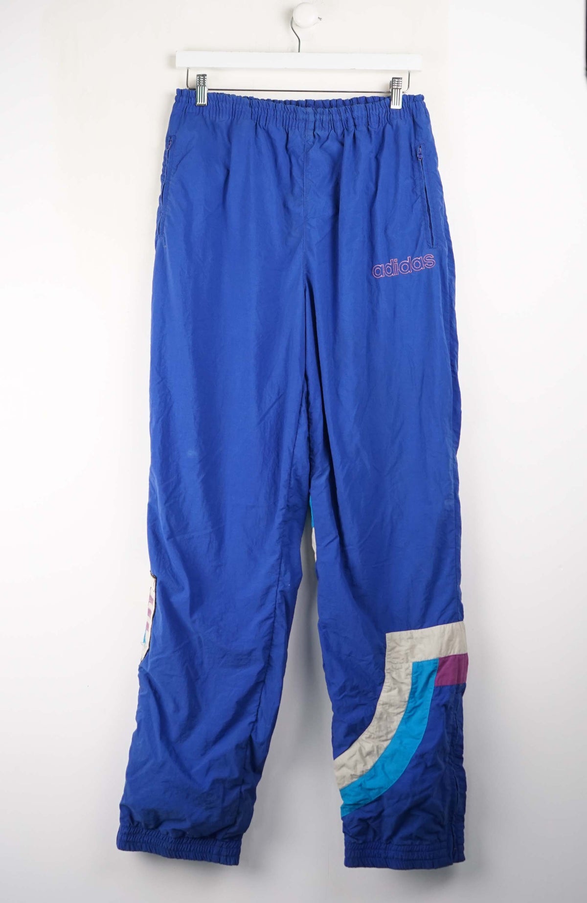 VINTAGE ADIDAS TRACK PANTS (M)