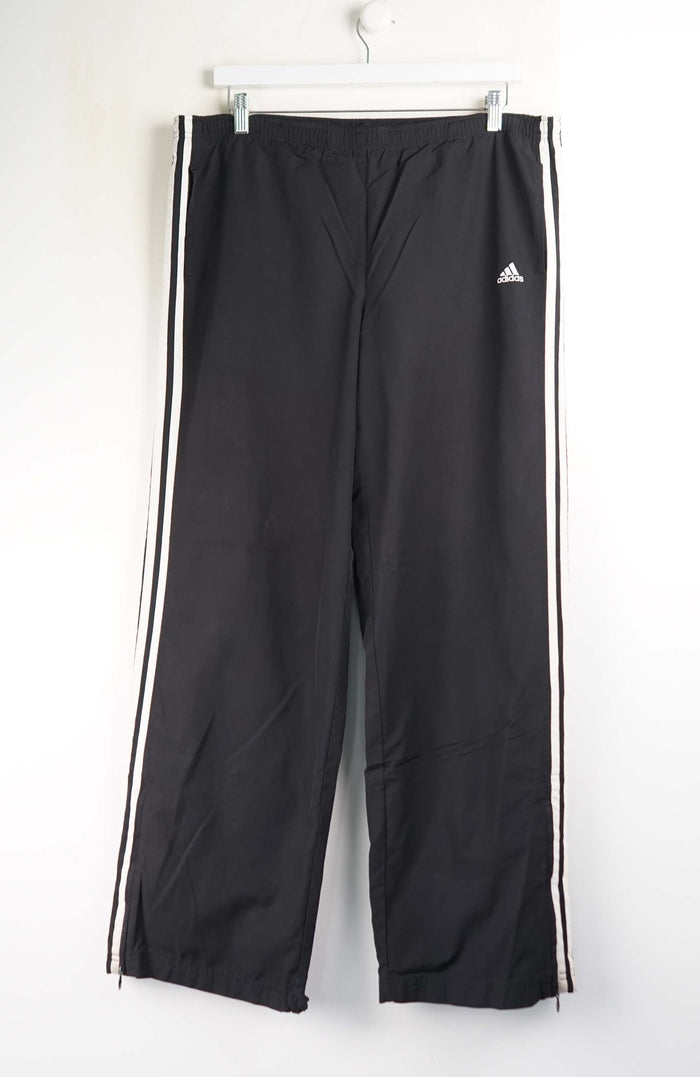 VINTAGE ADIDAS TRACK PANTS (XL)