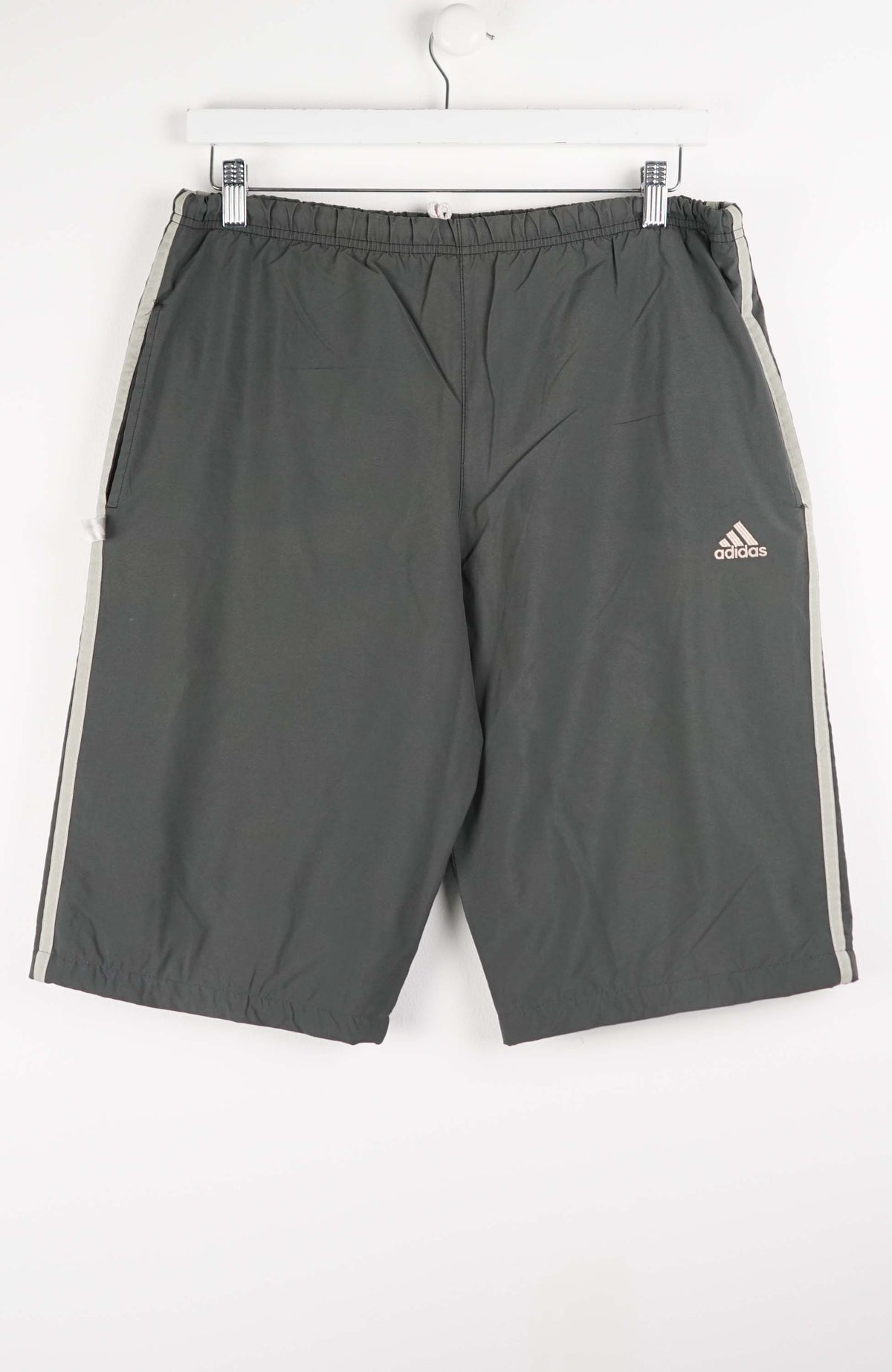 VINTAGE ADIDAS TRACK PANT SHORTS (M)
