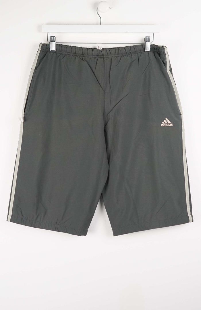 VINTAGE ADIDAS TRACK PANT SHORTS (M)