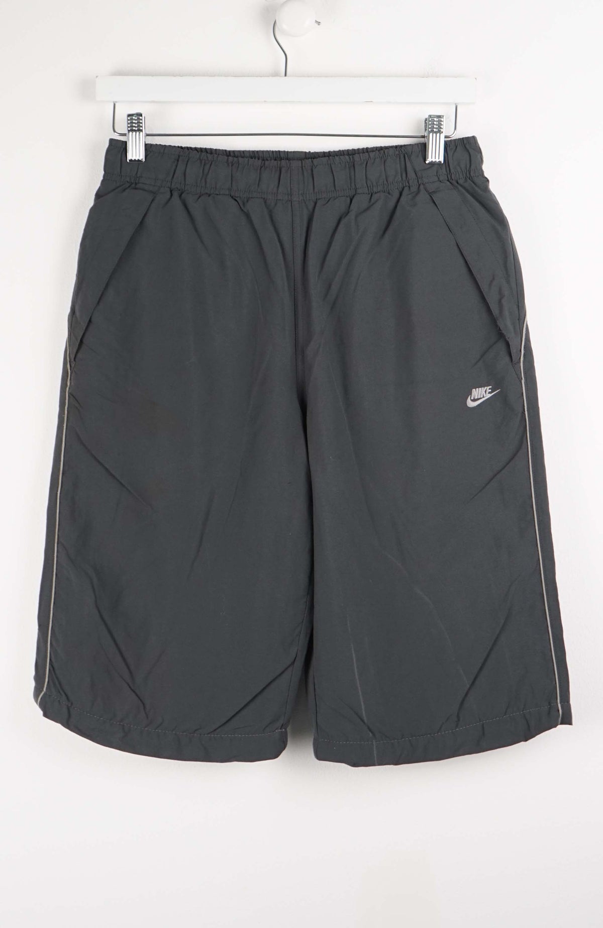 VINTAGE NIKE TRACK PANT SHORTS (S)