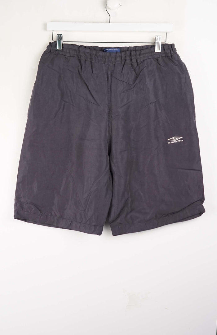 VINTAGE UMBRO TRACK PANT SHORTS (M)