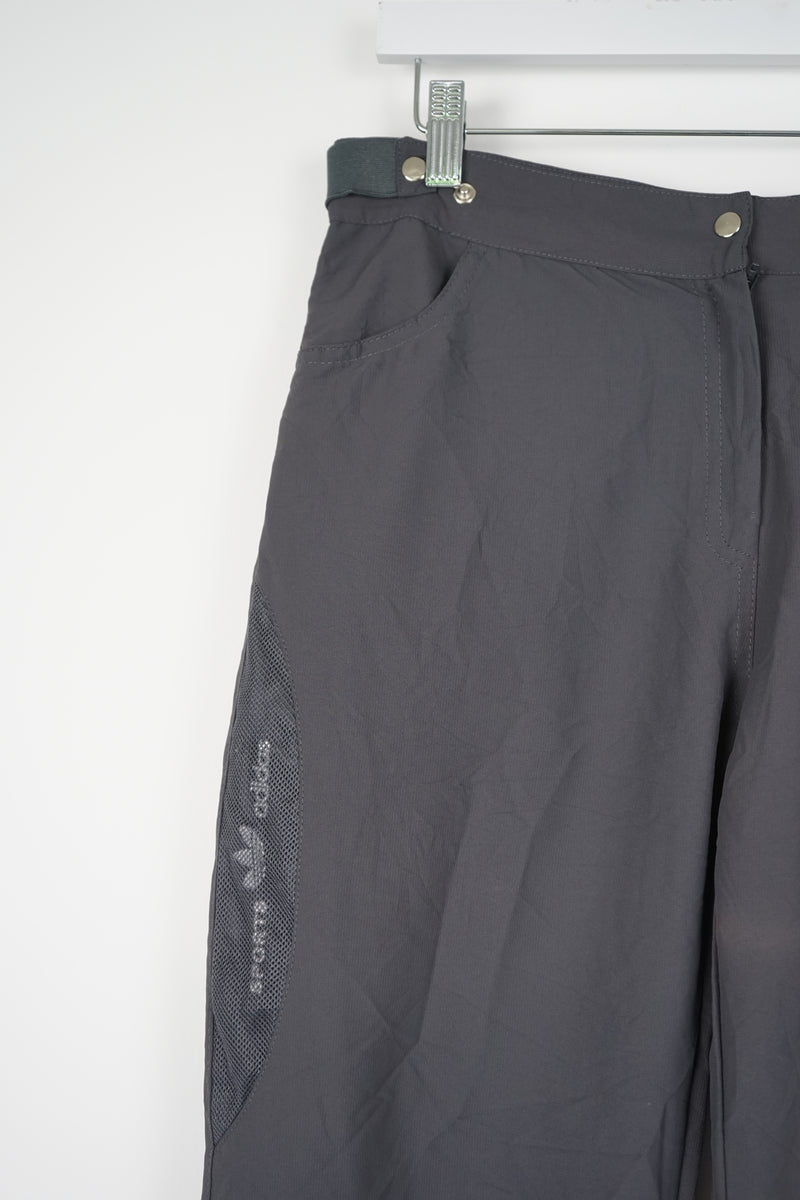 VINTAGE ADIDAS TRACK PANTS (M)