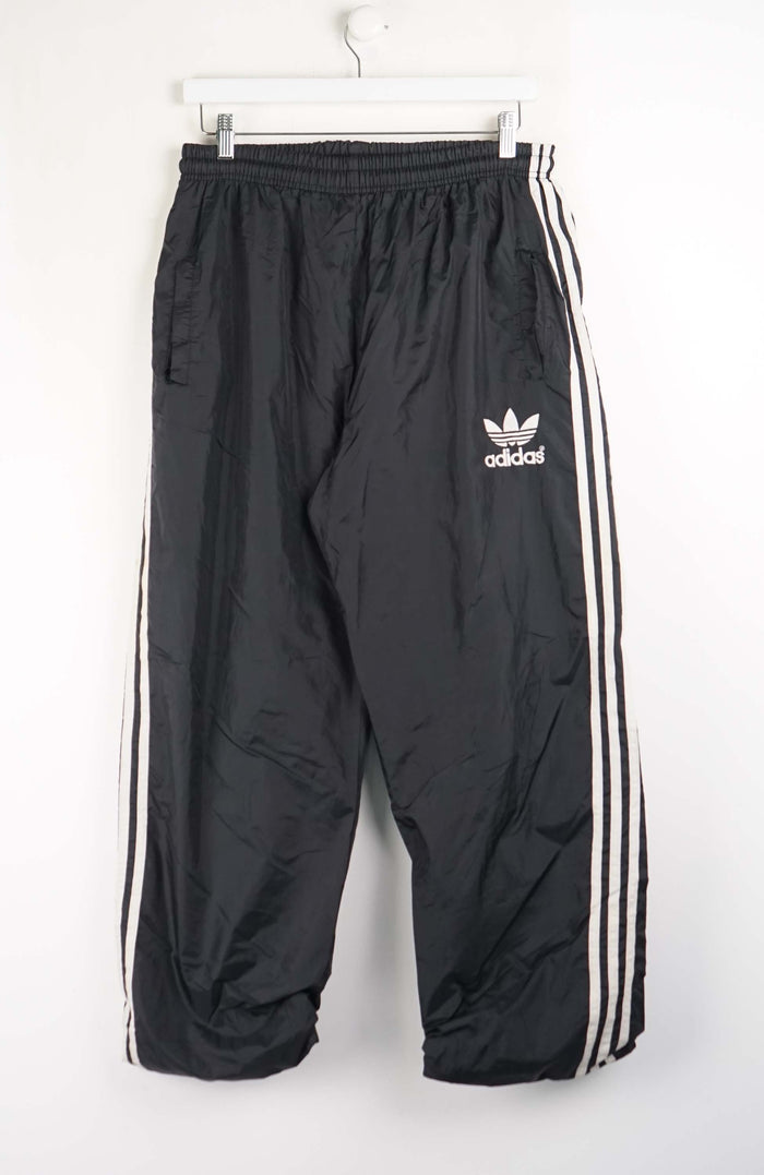 VINTAGE ADIDAS TRACK PANTS (M)