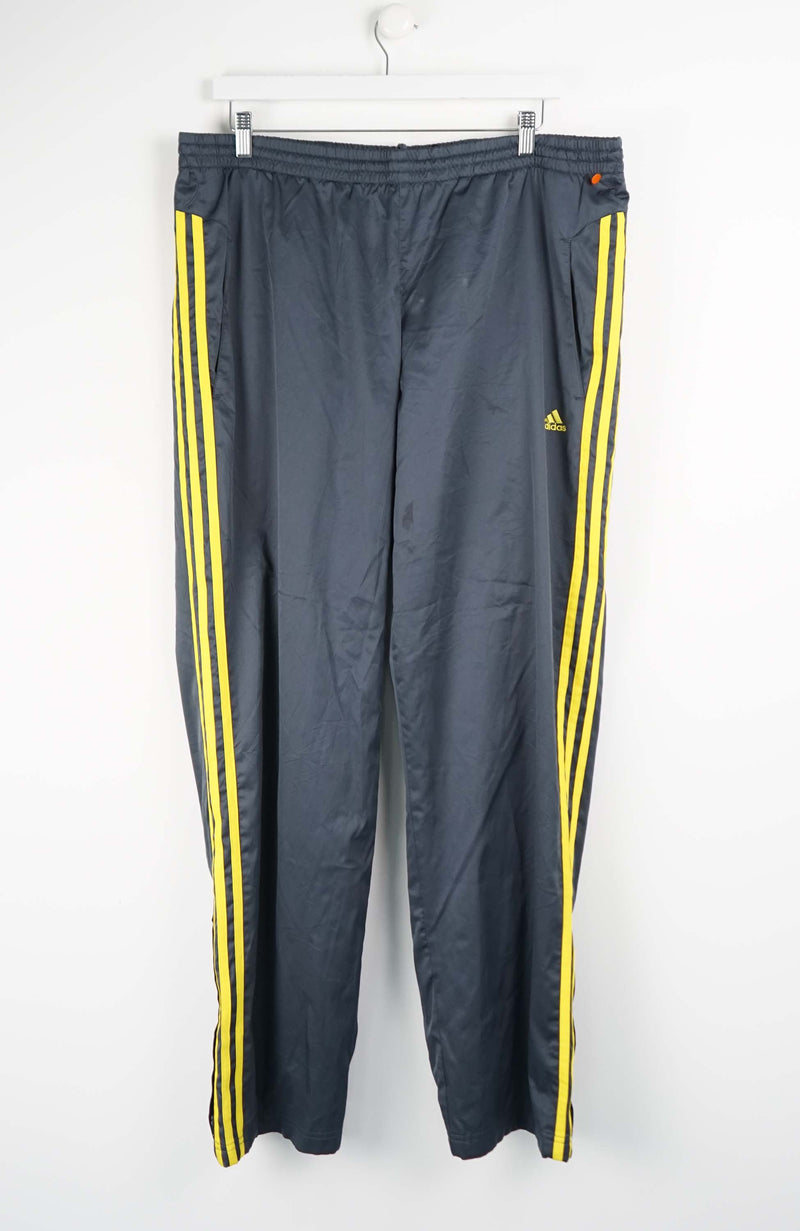 VINTAGE ADIDAS TRACK PANTS (XXL)