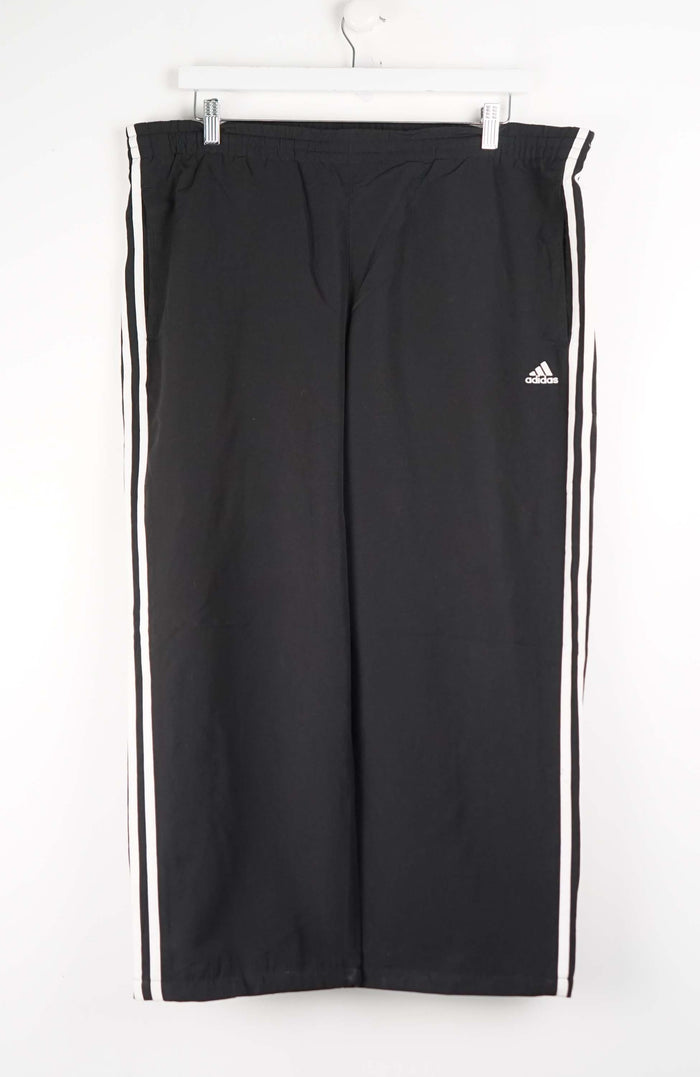 VINTAGE ADIDAS 3/4 TRACK PANTS (XXL)