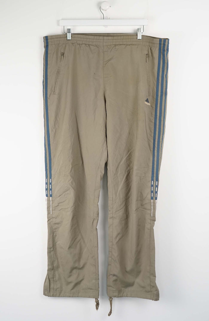 VINTAGE ADIDAS TRACK PANTS (XXXL)