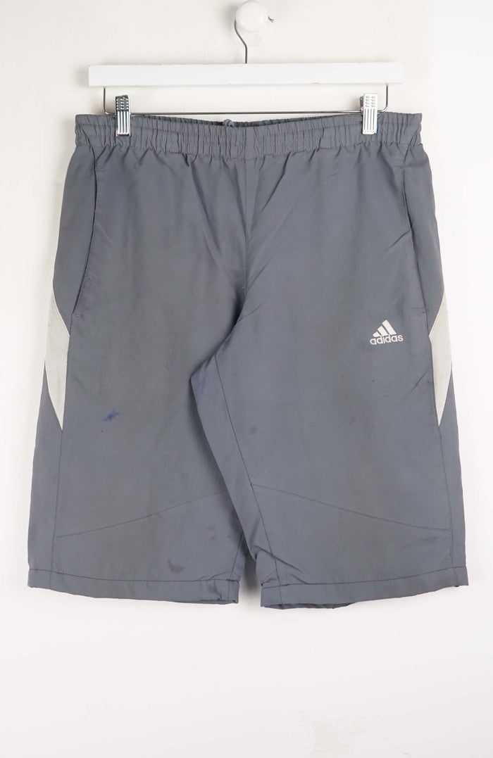 VINTAGE ADIDAS TRACK PANT SHORTS (M)