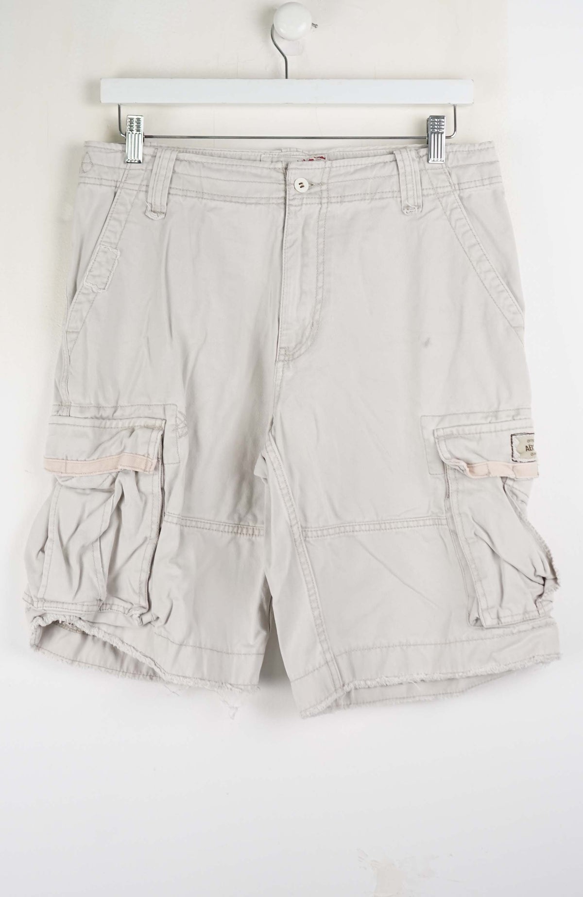 VINTAGE AEROPOSTALE CARGO SHORTS W32