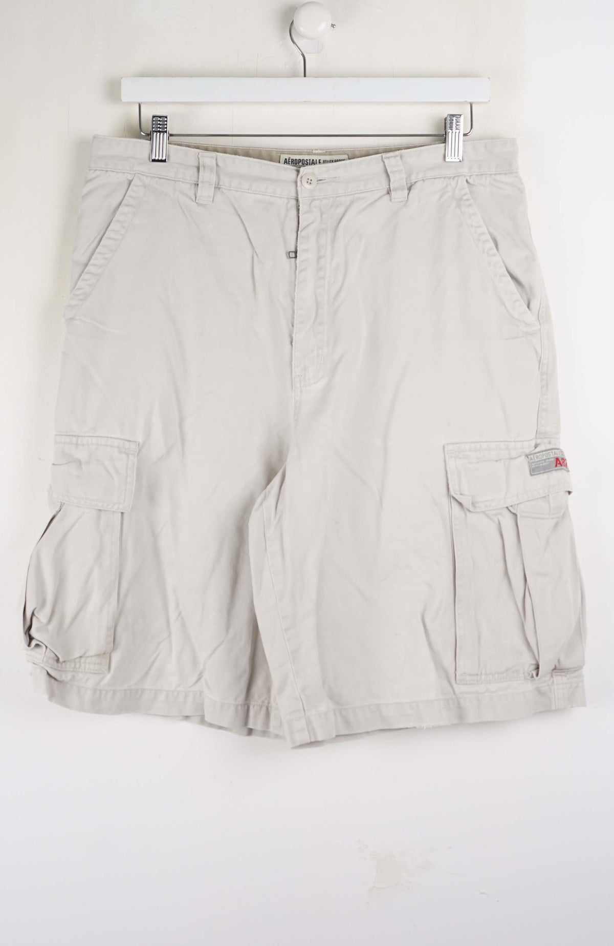 VINTAGE AEROPOSTALE CARGO SHORTS W34