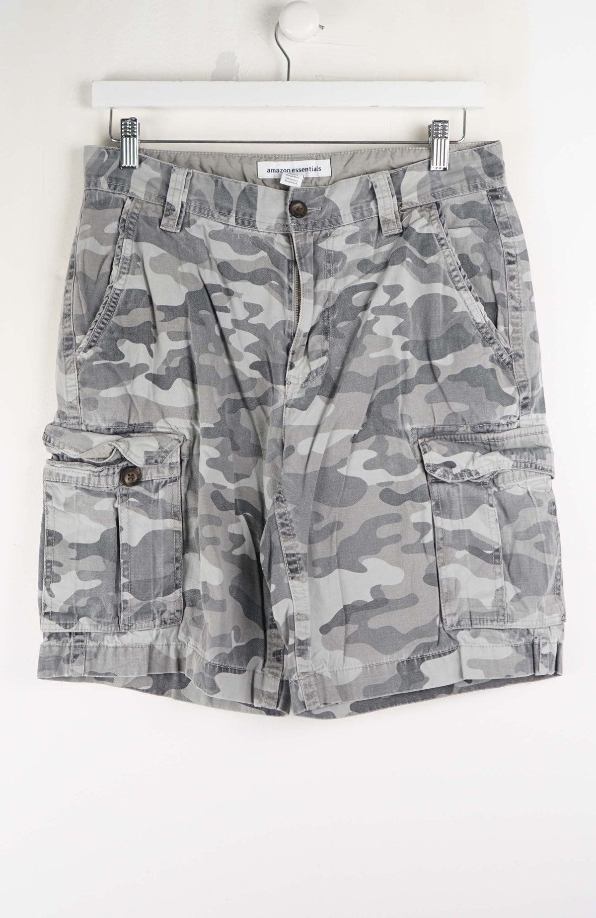 VINTAGE CAMO CARGO SHORTS W32