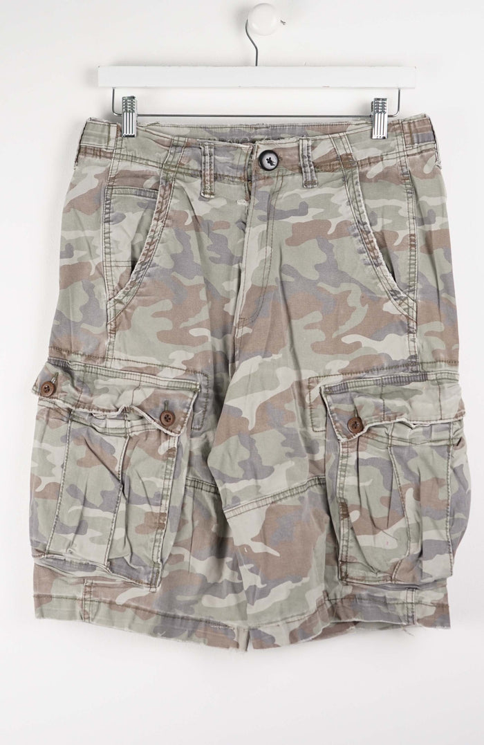 VINTAGE CAMO CARGO SHORTS W30
