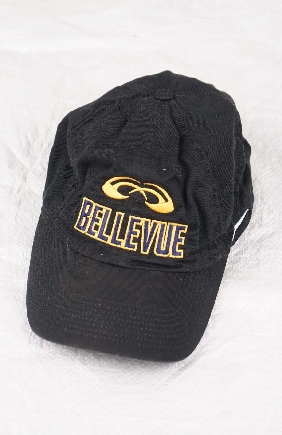 VINTAGE NIKE BELLEVUE HAT