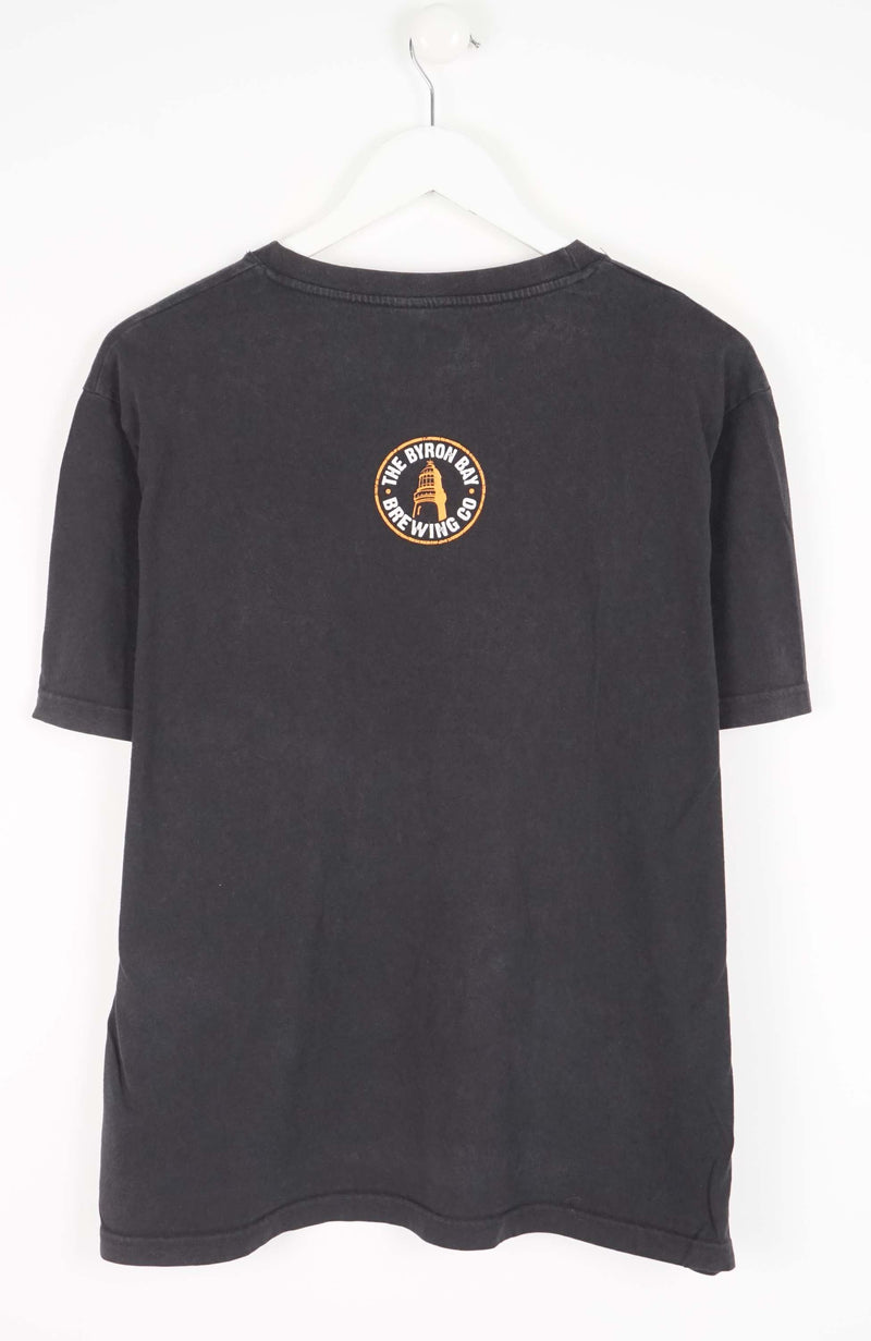 VINTAGE BYRON BAY BEER T-SHIRT (M)
