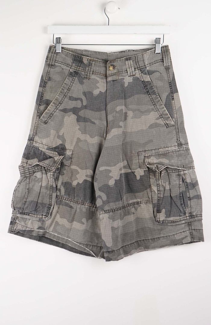 VINTAGE CAMO CARGO SHORTS W29