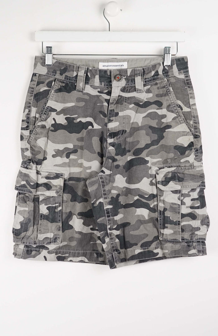 VINTAGE CAMO CARGO SHORTS W30