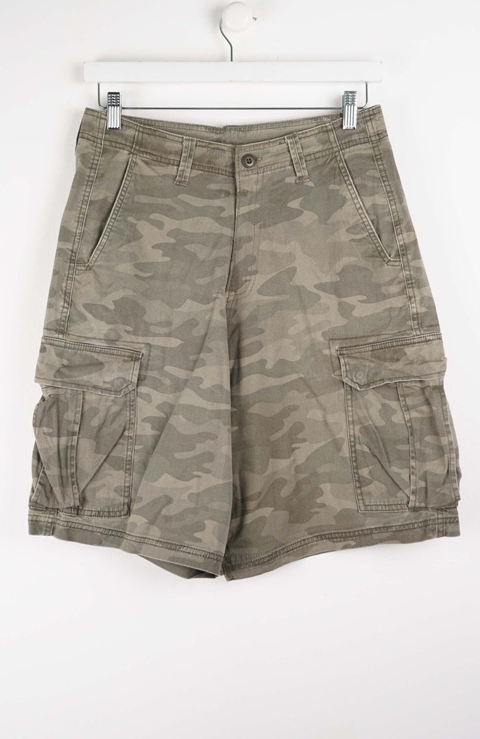 VINTAGE CAMO CARGO SHORTS W30