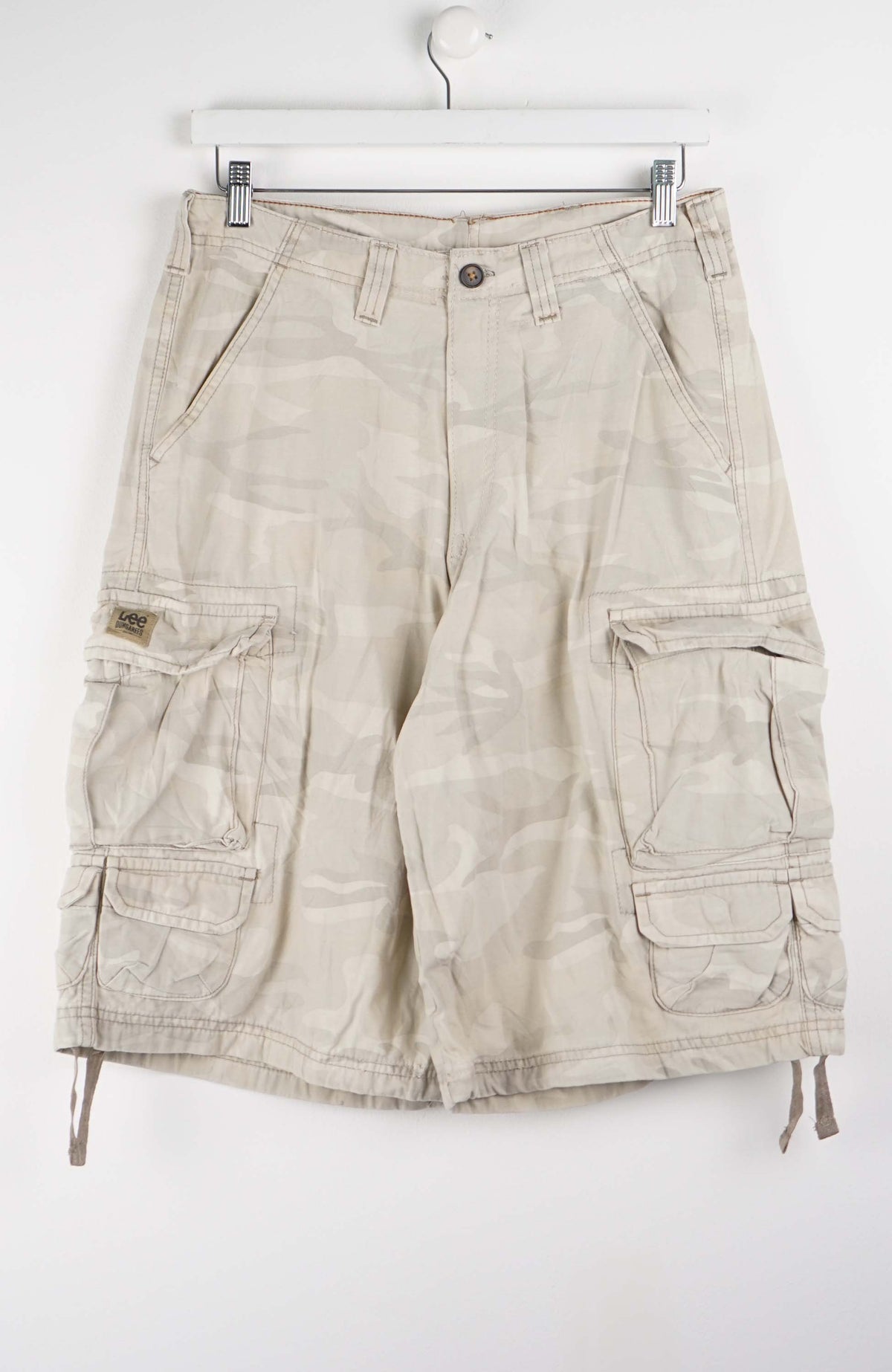 VINTAGE CAMO CARGO SHORTS W31