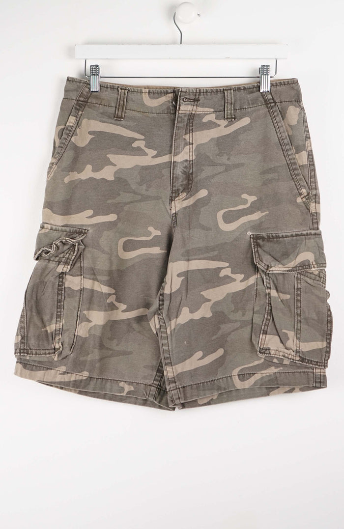 VINTAGE CAMO CARGO SHORTS W32