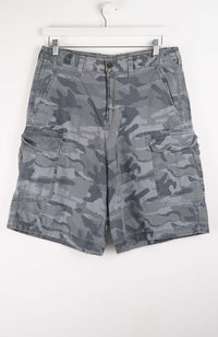 VINTAGE CAMO CARGO SHORTS W32