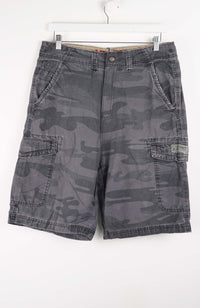 VINTAGE CAMO CARGO SHORTS W33
