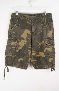 VINTAGE CAMO CARGO SHORTS W34