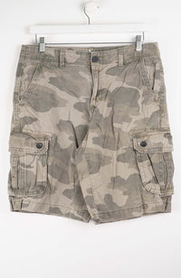 VINTAGE CAMO CARGO SHORTS W34