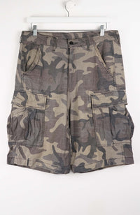 VINTAGE CAMO CARGO SHORTS W34