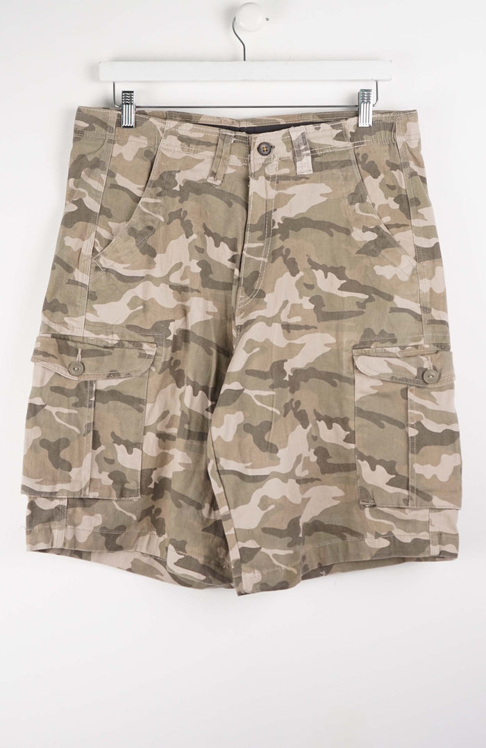 VINTAGE CAMO CARGO SHORTS W34