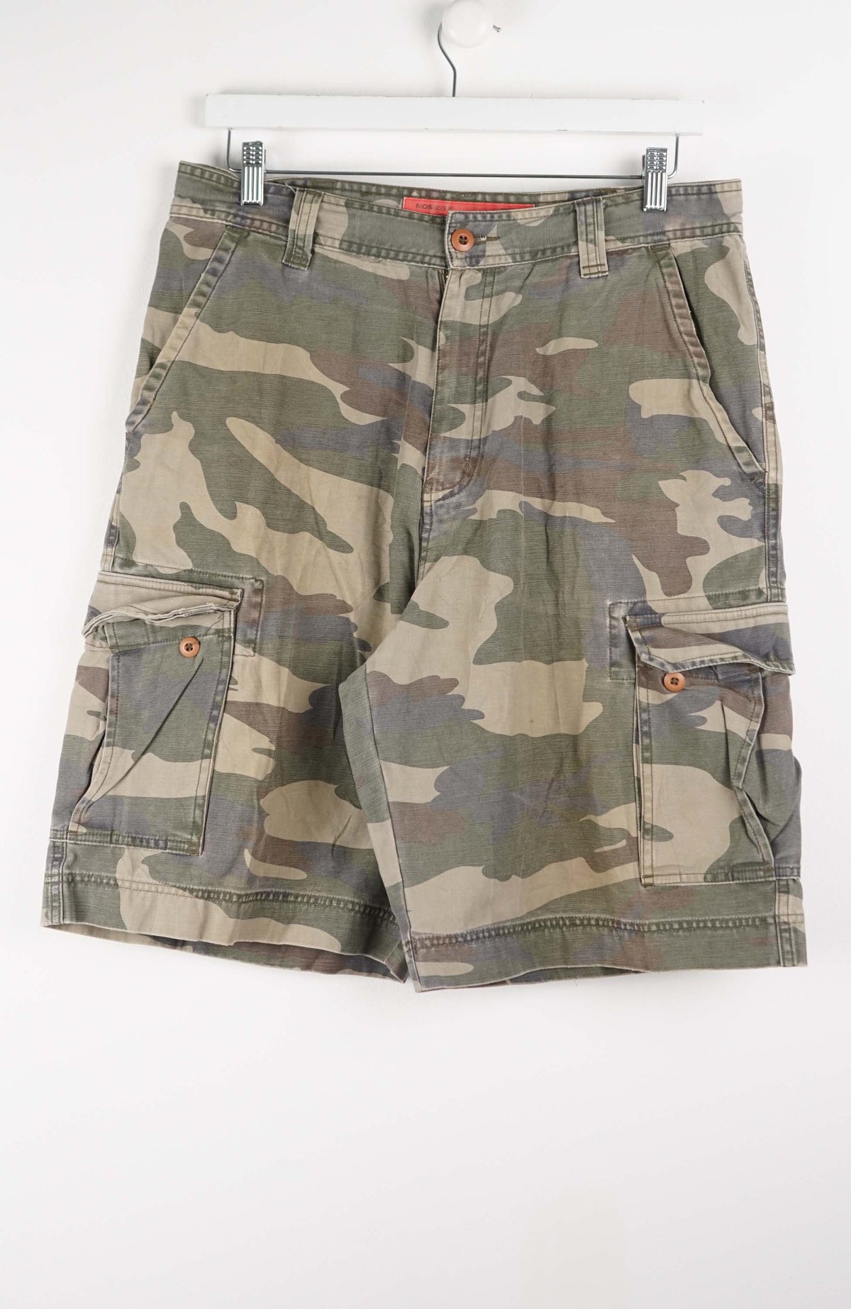 VINTAGE CAMO CARGO SHORTS W34