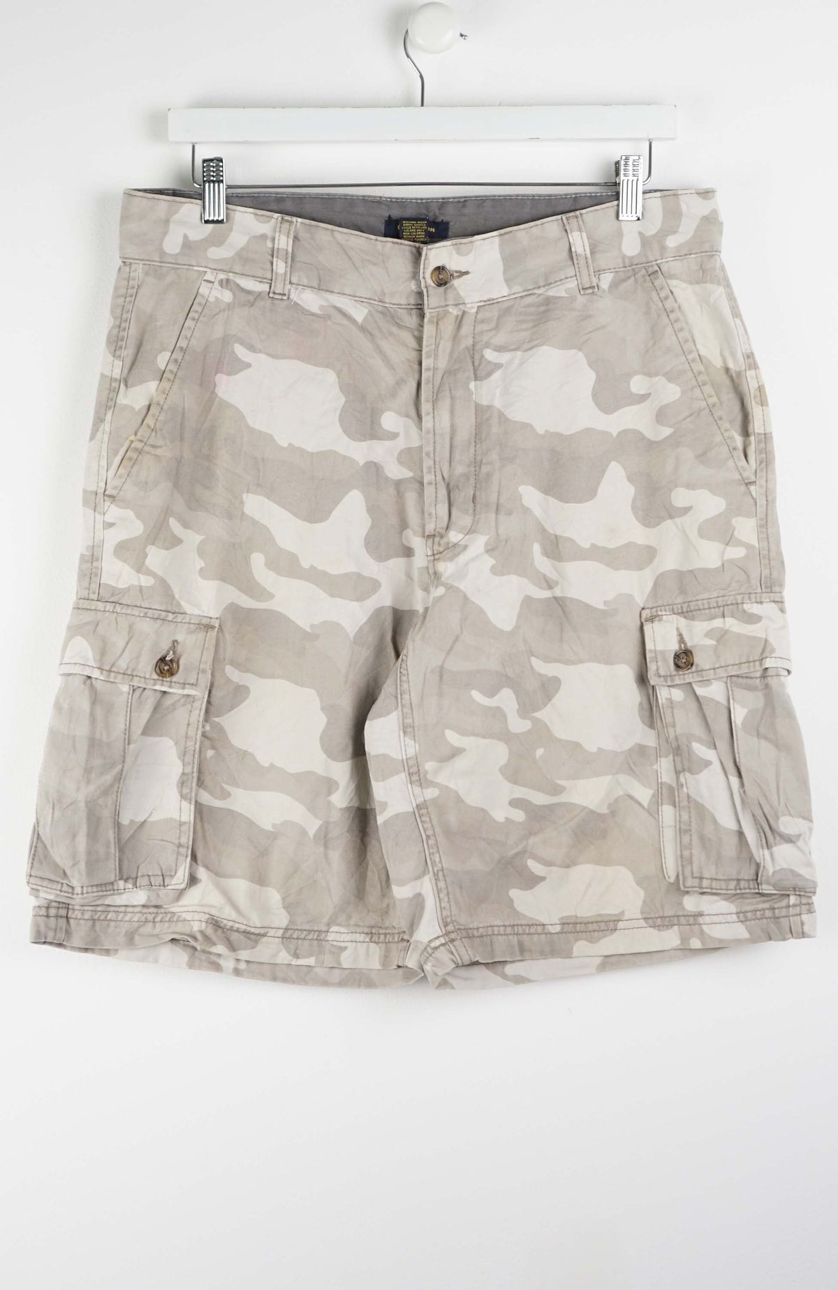 VINTAGE CAMO CARGO SHORTS W36
