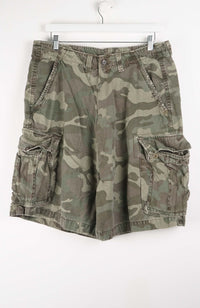 VINTAGE CAMO CARGO SHORTS W36
