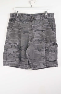 VINTAGE CAMO CARGO SHORTS W38