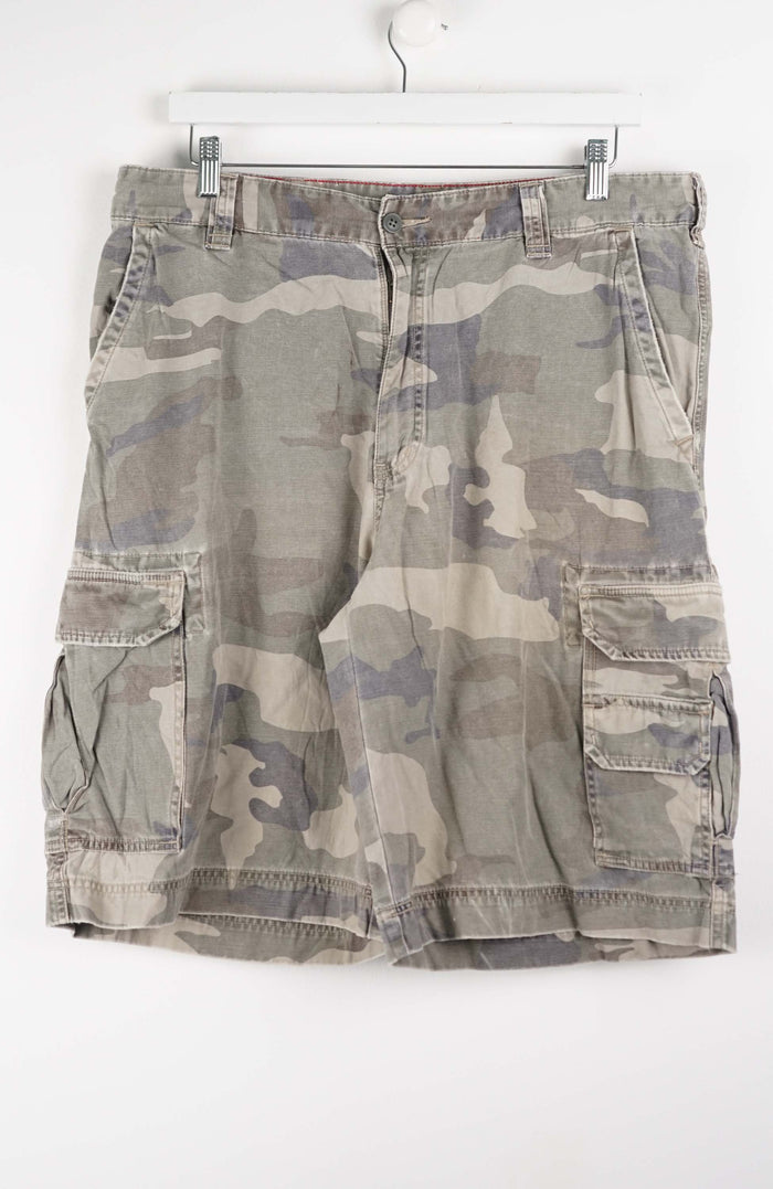 VINTAGE CAMO CARGO SHORTS W38