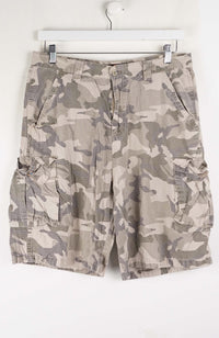 VINTAGE CAMO CARGO SHORTS W32