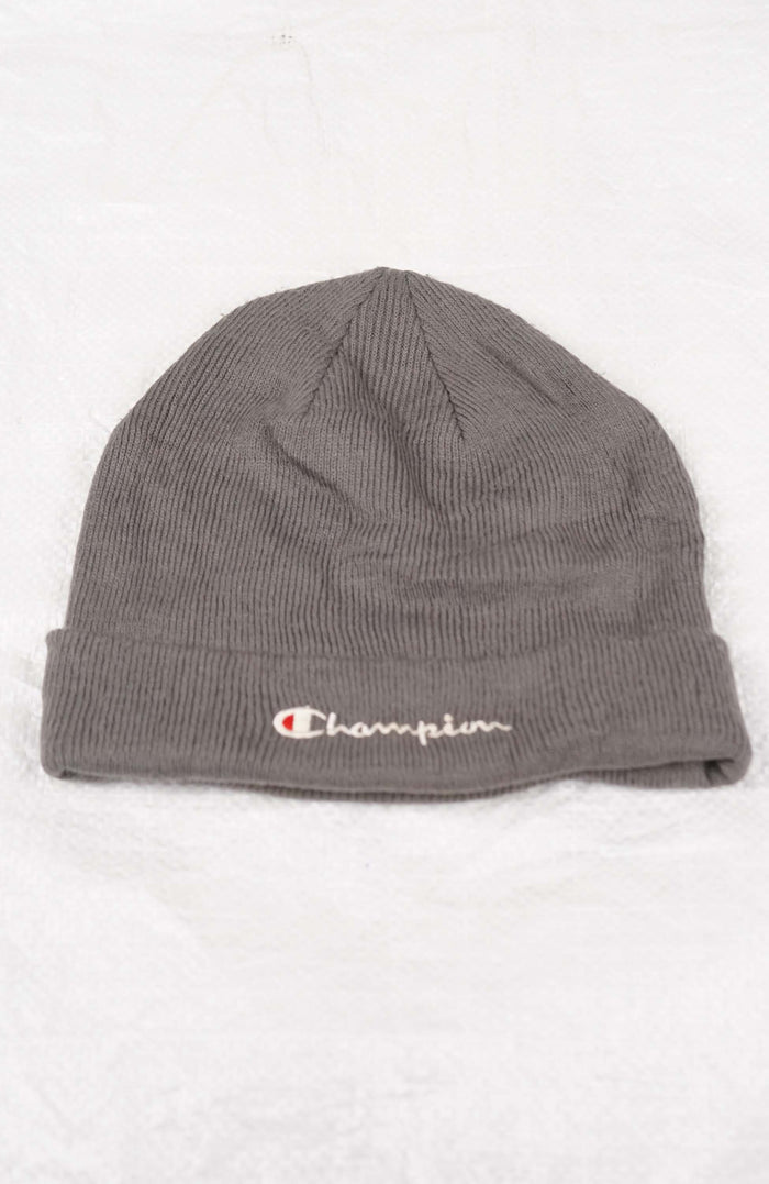VINTAGE CHAMPION BEANIE