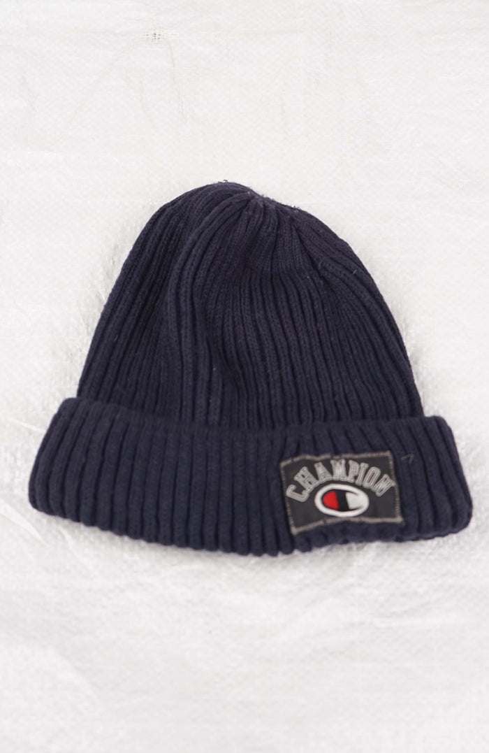 VINTAGE CHAMPION BEANIE