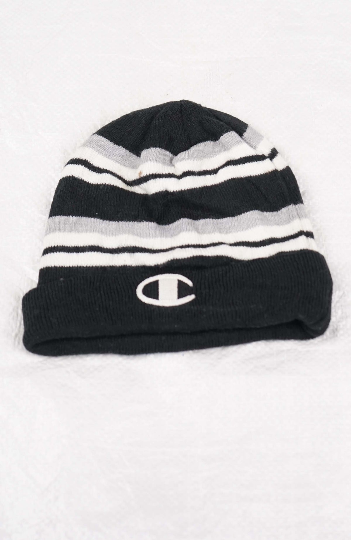 VINTAGE CHAMPION BEANIE