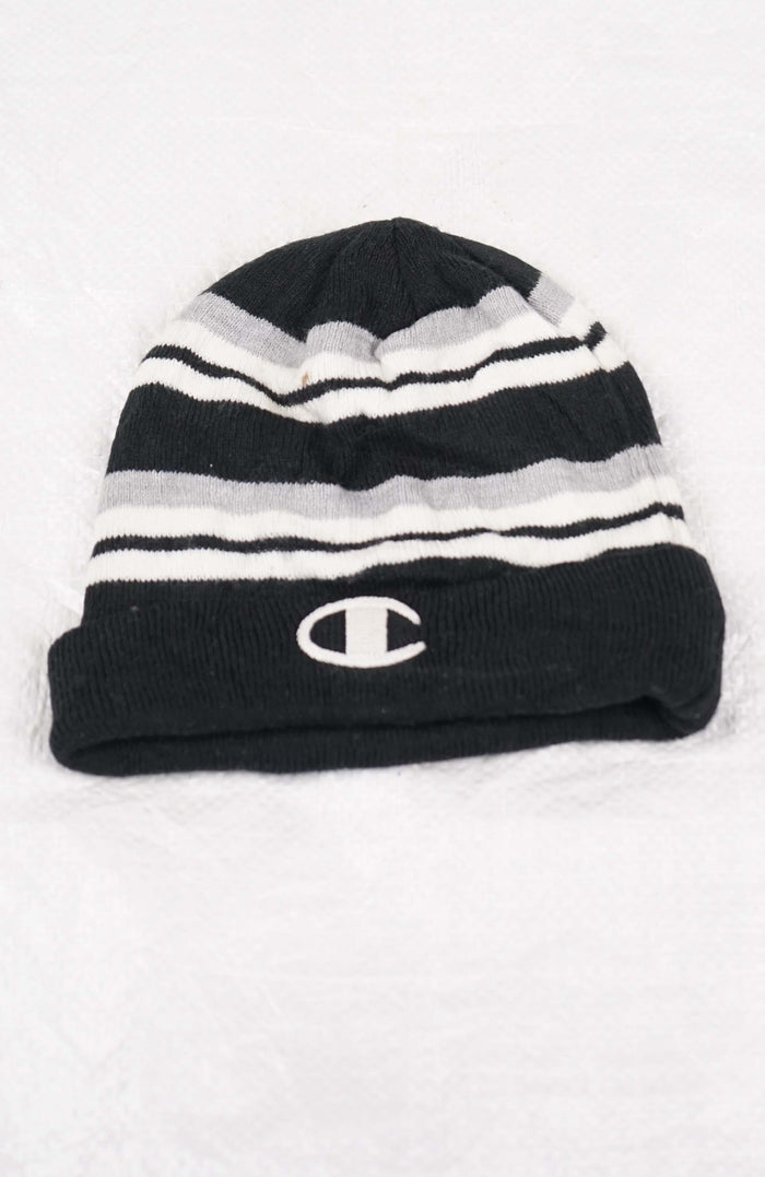 VINTAGE CHAMPION BEANIE