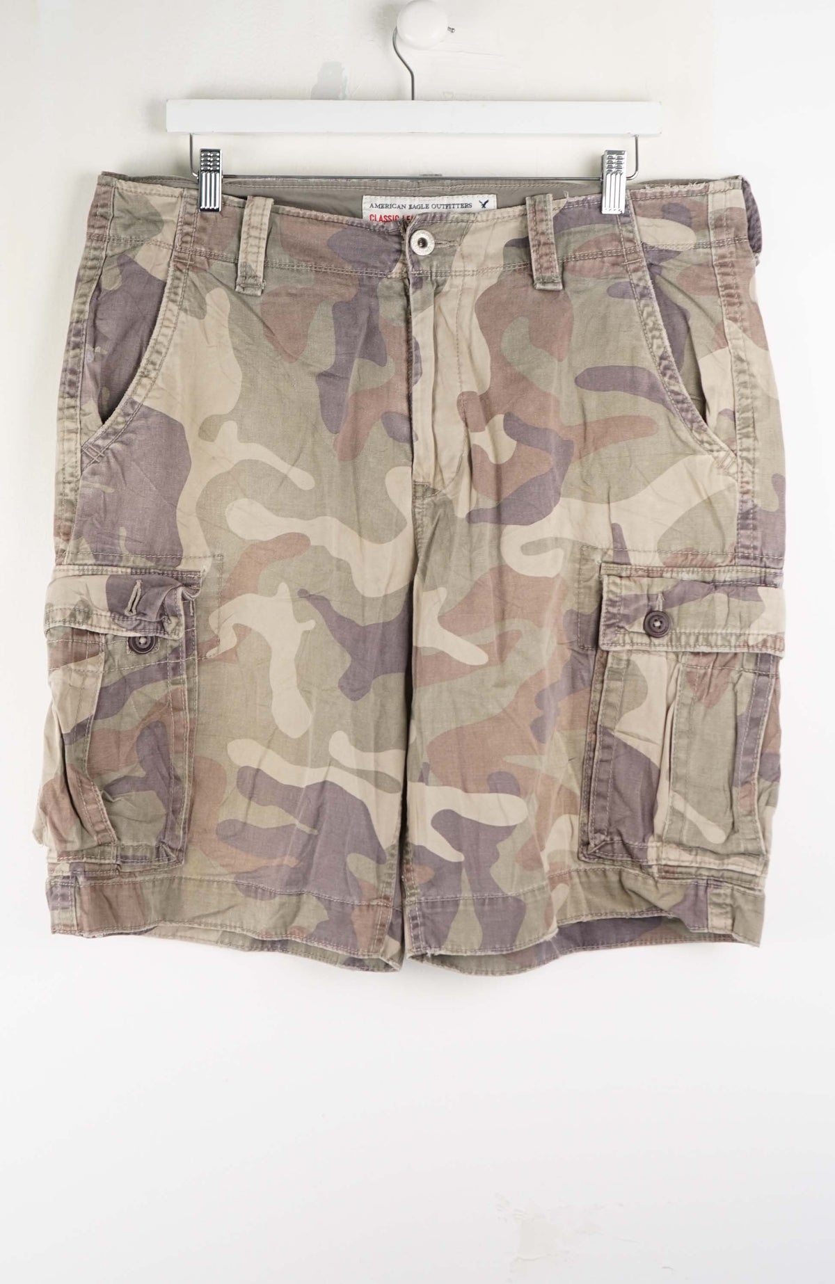 VINTAGE CAMO CARGO SHORTS W38