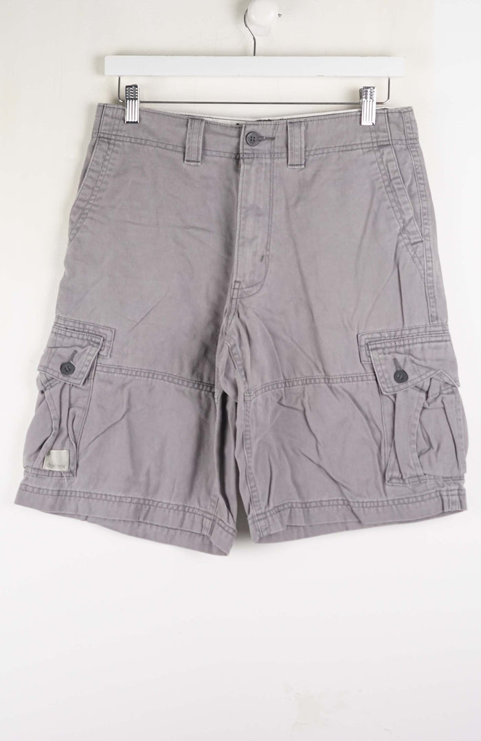 VINTAGE LEVIS CARGO SHORTS W31