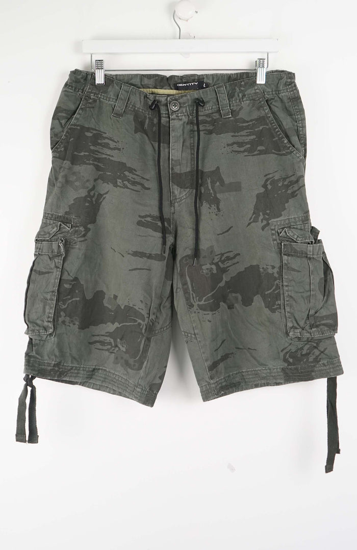 VINTAGE CAMO CARGO SHORTS W34