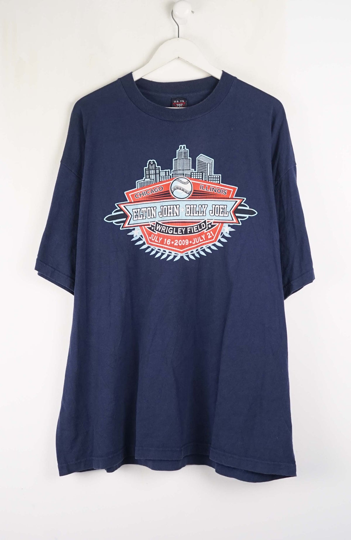 VINTAGE ELTON JOHN BILLY JOEL WRIGLEY FIELD T-SHIRT (XXL)