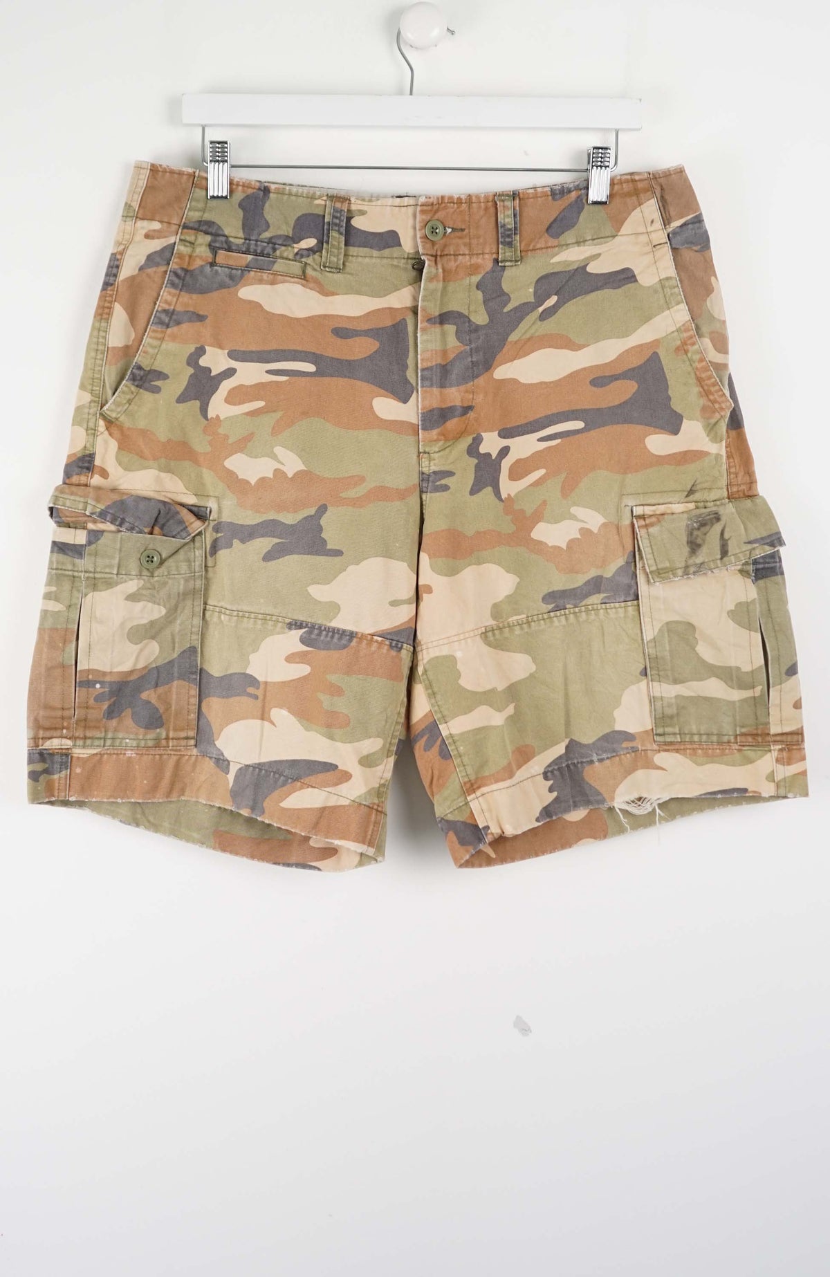 VINTAGE GAP CAMO CARGO SHORTS W36