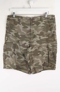 VINTAGE CAMO CARGO SHORTS W34